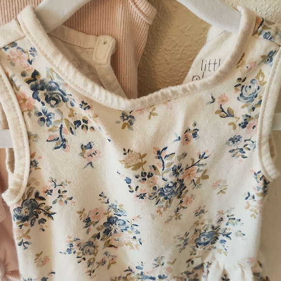 Adorable Ruffle Baby Rompers Set - Picture 3 of 8